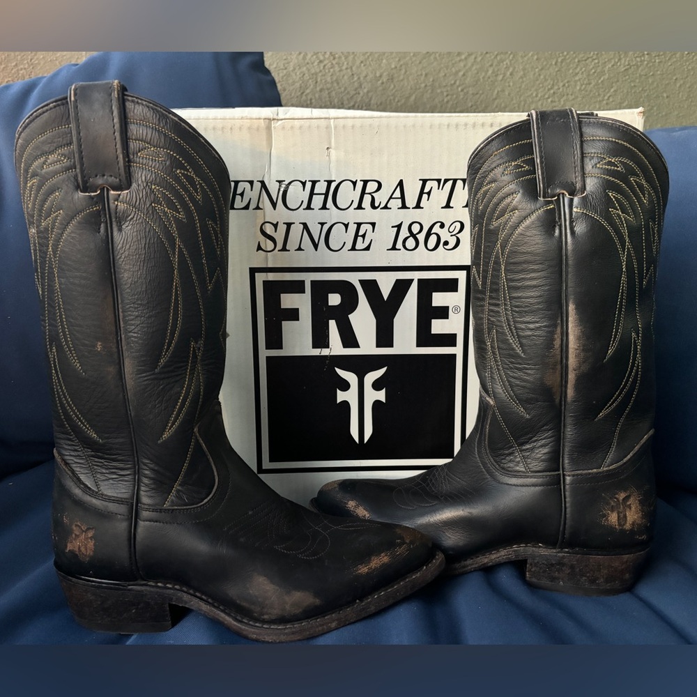 FRYE NWT Billy Pull On Size 6.5 Black Distressed Deco Stitch Cowboy Boots